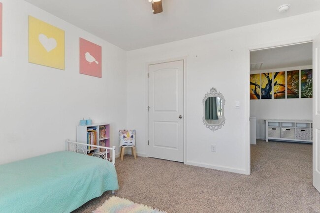 Building Photo - 6321 Town Ln