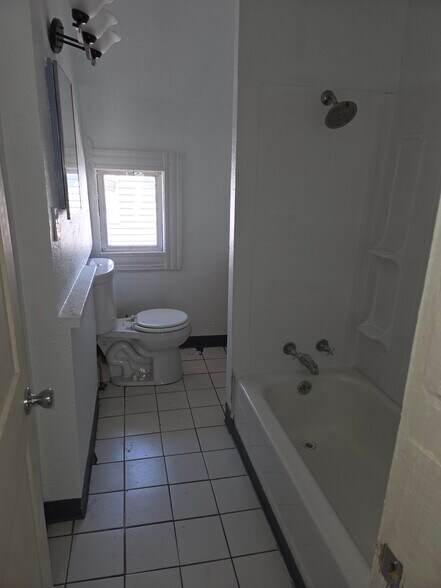 Building Photo - 3133 W 44th St