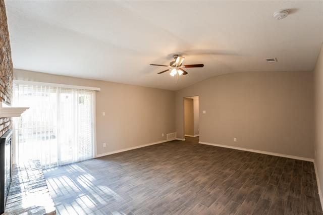 Building Photo - 217 Woodhaven Dr