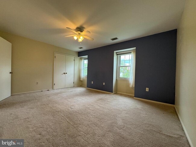 Building Photo - 306 Cherry Ct