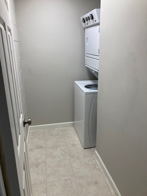 Laundry Room - 2018 Lebanon Pike