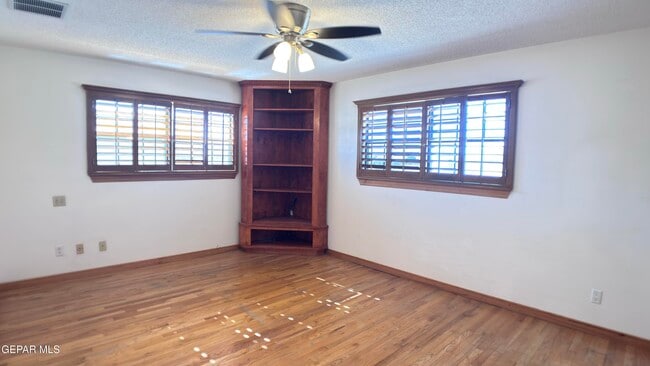 Building Photo - 4719 Frankfort Ave