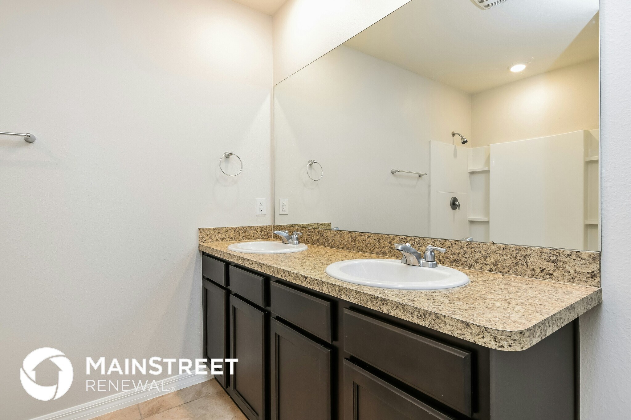 Building Photo - 703 Kindred Ln