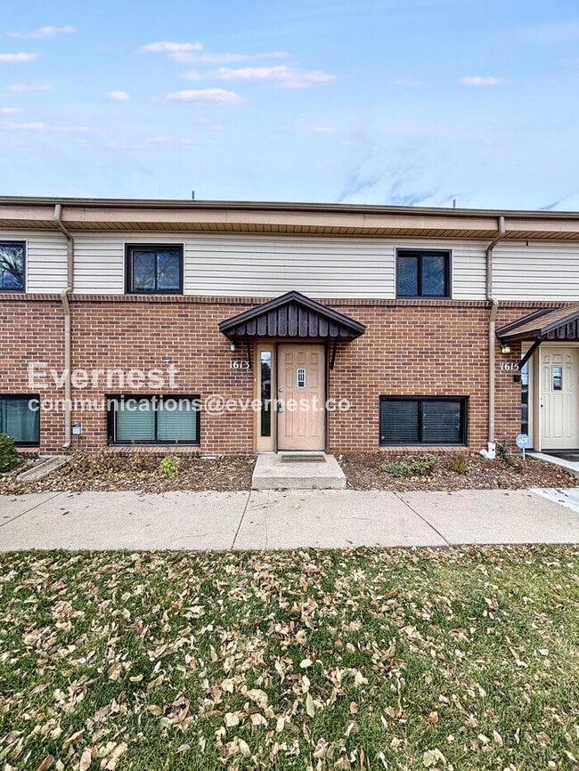 Building Photo - 1613 Depew St