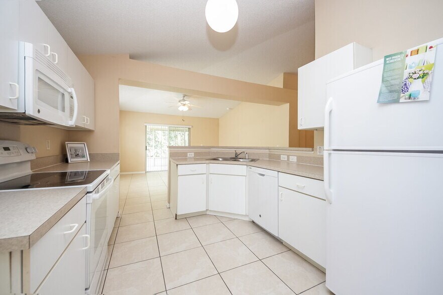 Building Photo - 3257 Hunters Chase Loop