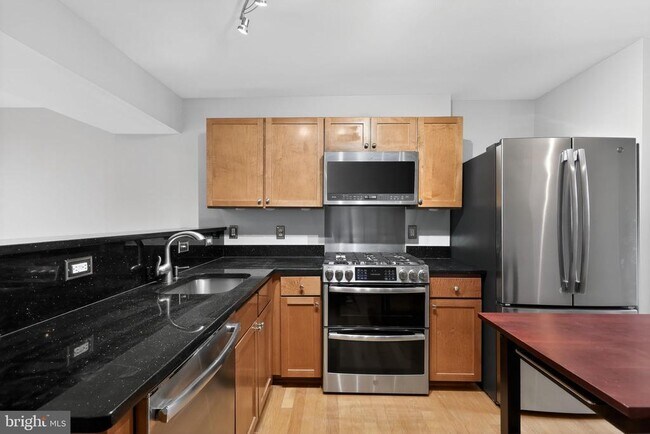 Building Photo - 1455A N Van Dorn St