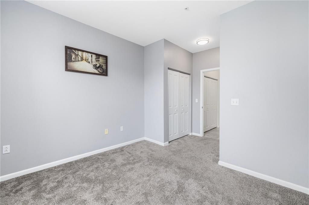 Building Photo - 1000 Providence Pl