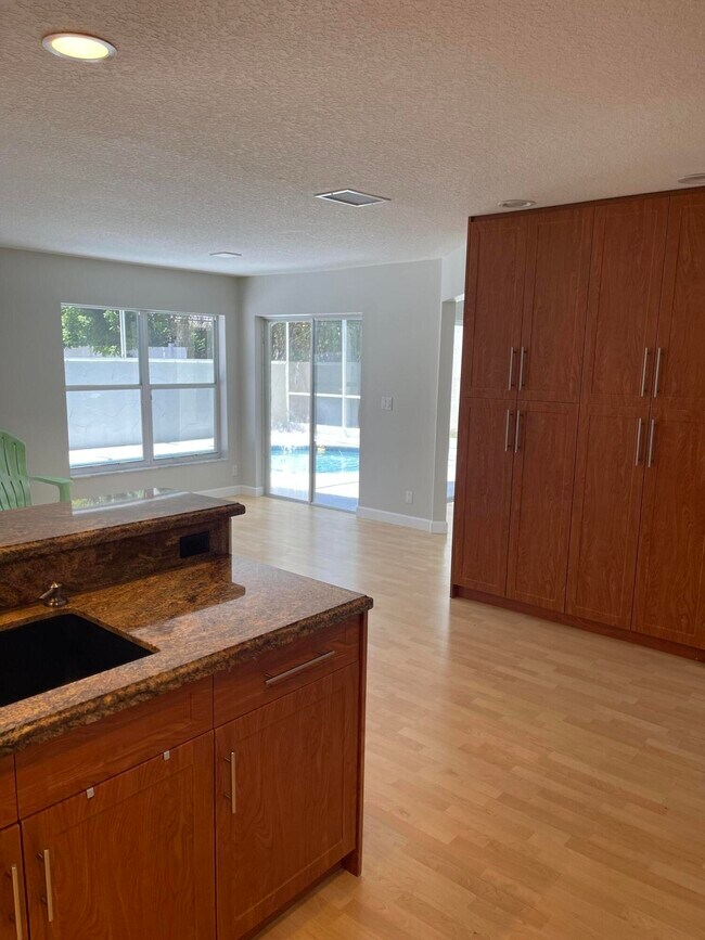 Building Photo - 20886 Avenel Run