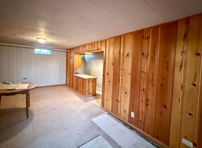 Building Photo - 8 N Harrison St