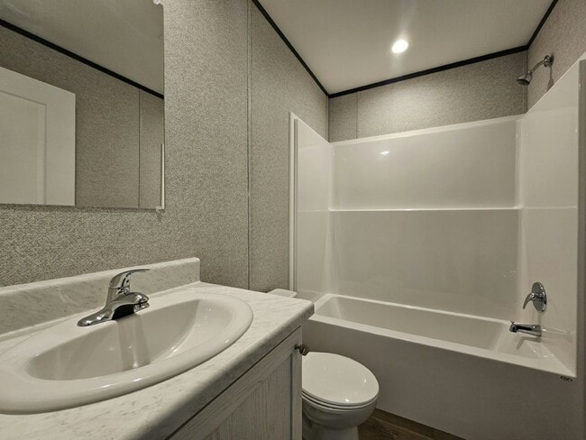 Building Photo - 1057 Myakka Dr