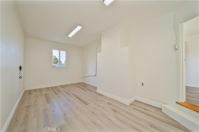 Building Photo - 9547 Wedgewood St