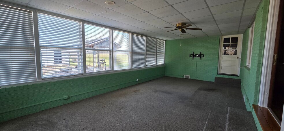 Building Photo - 963 Reid Rd