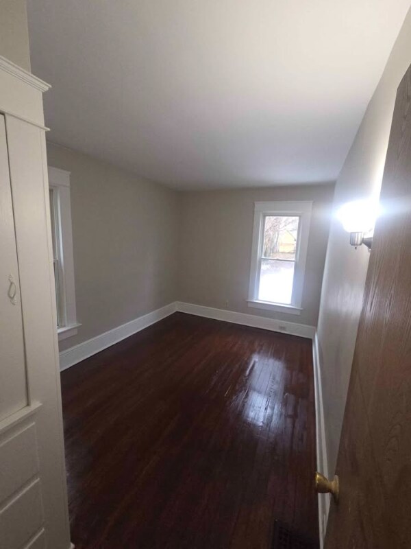 Building Photo - 121 E 29th St