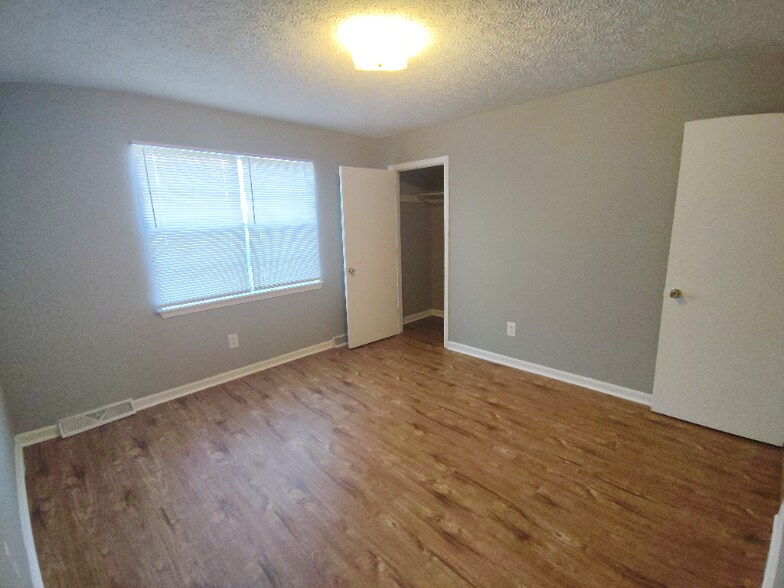 Building Photo - 36 Duiguid Dr