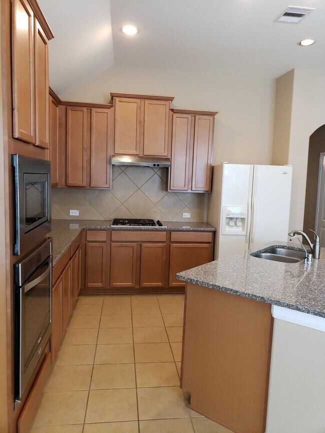 Building Photo - 26707 Gladestone Ridge Ct