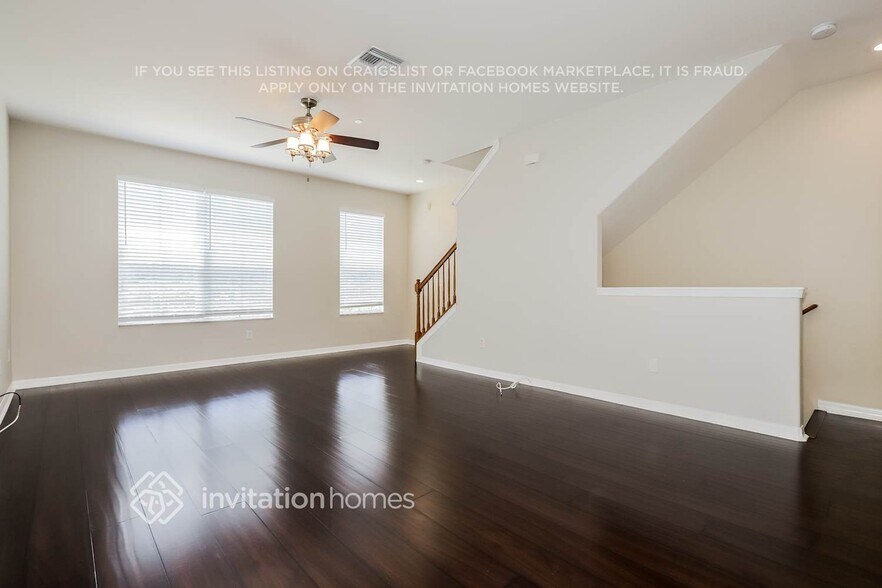 Building Photo - 2561 Lexington Oak Dr