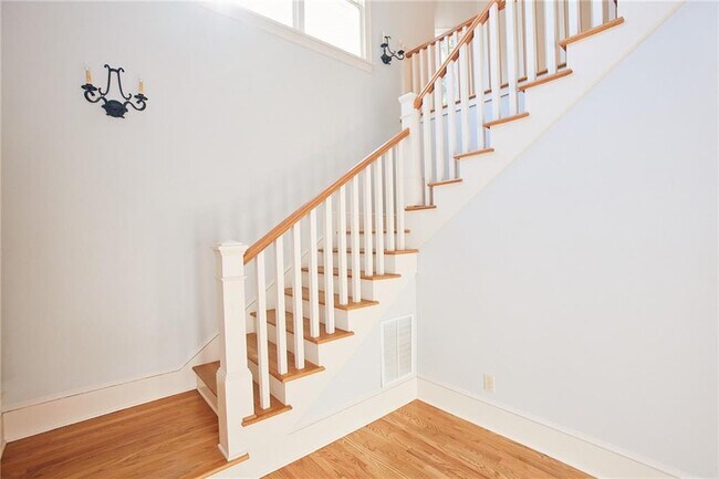Building Photo - 1843 Butlers Ln