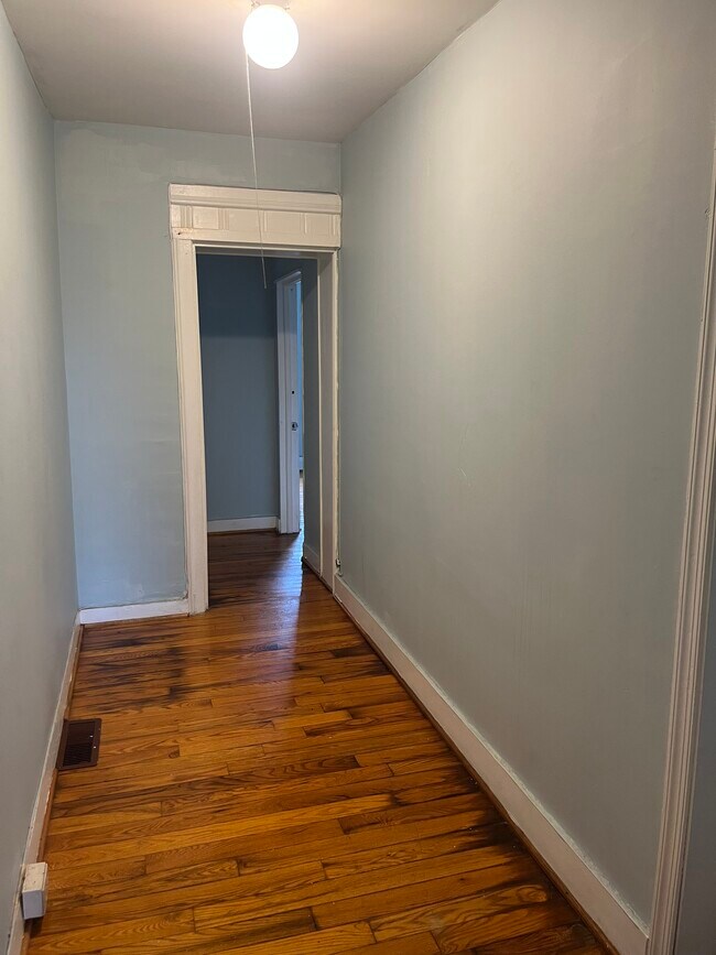 Building Photo - 53 E Wood St