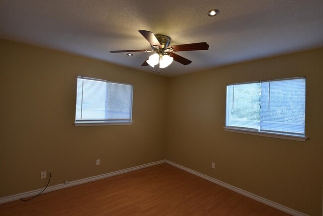 Building Photo - 106 Rawhide Trail