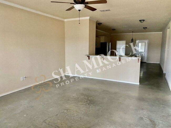 Building Photo - Foxborough Duplex