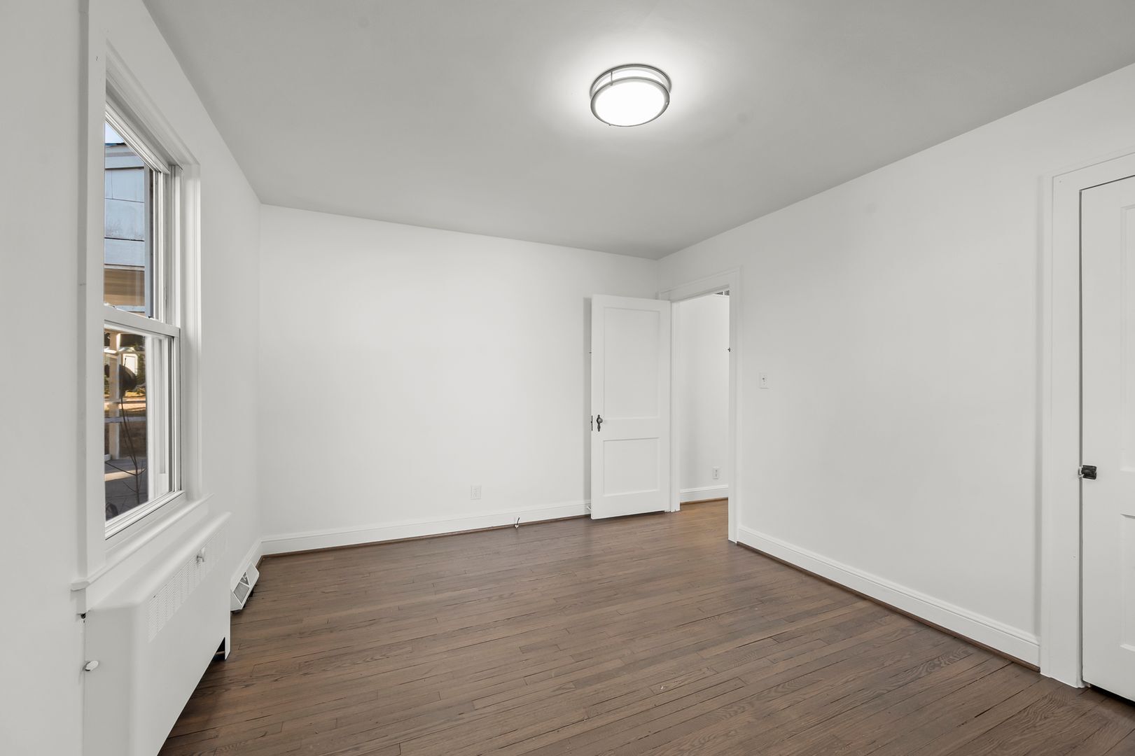 Building Photo - 3223 Anderson Dr