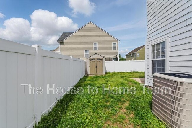 Building Photo - 1023 Snead Dr