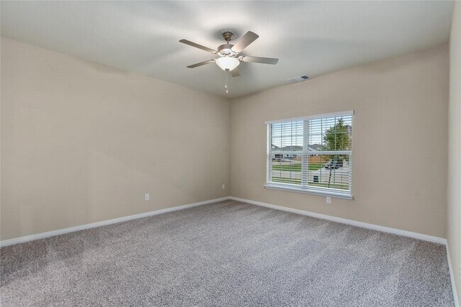 Building Photo - 290 Moonstone Way