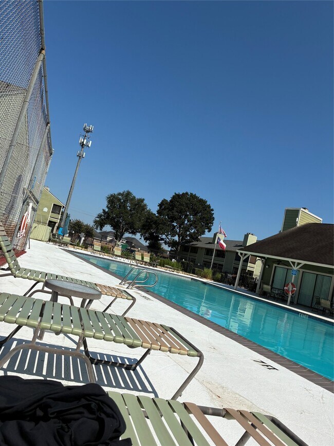 Building Photo - 14777 Wunderlich Dr