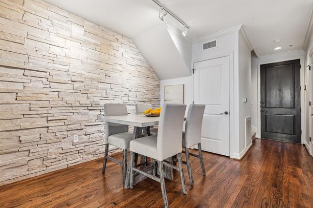 Building Photo - 8616 Turtle Creek Blvd