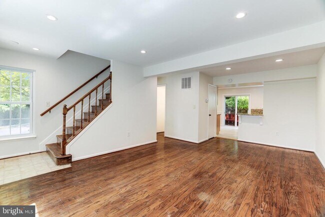 Building Photo - 2135 Derby Ridge Ln