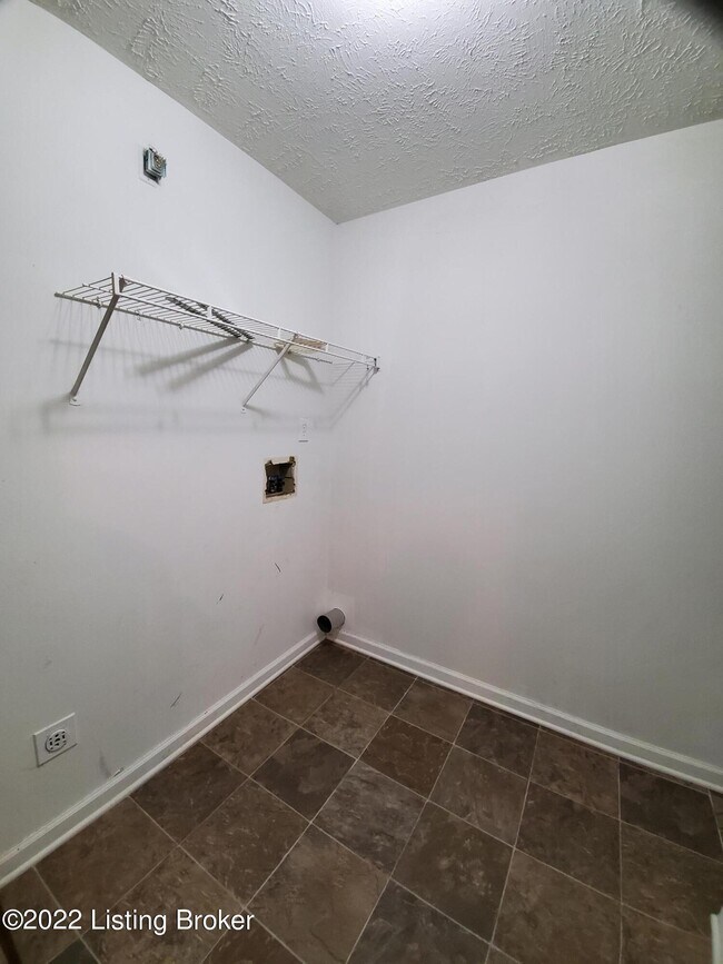 Building Photo - 1704 Stallings Ave