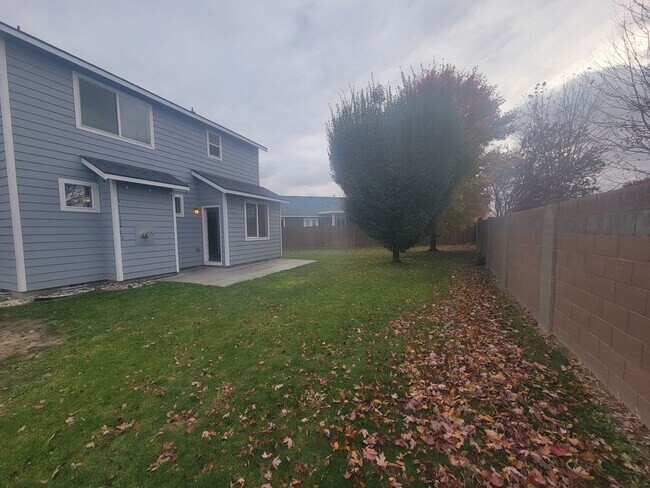 Building Photo - 3-Bed, 2.5-Bath Home Near Columbia Center ...