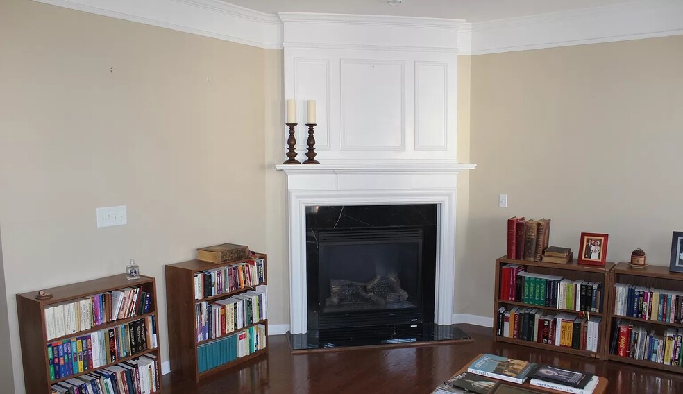 Building Photo - 4691 Wehunt Commons Dr