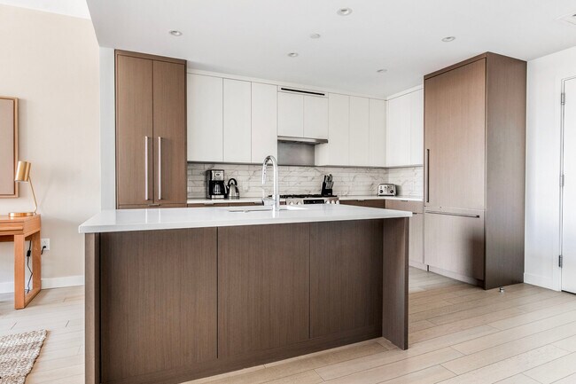 Building Photo - 390 Harrison Ave