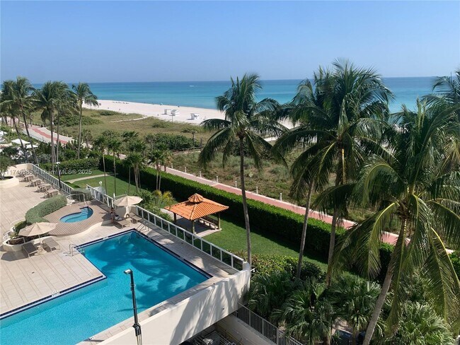 Primary Photo - 5701 Collins Ave