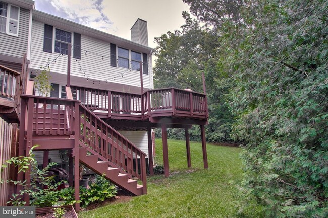 Building Photo - 200 Sulgrave Ct
