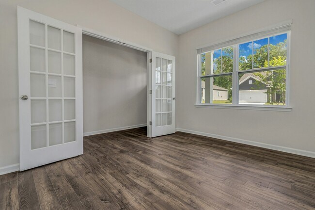 Building Photo - 136 Ashelyn Pk Dr