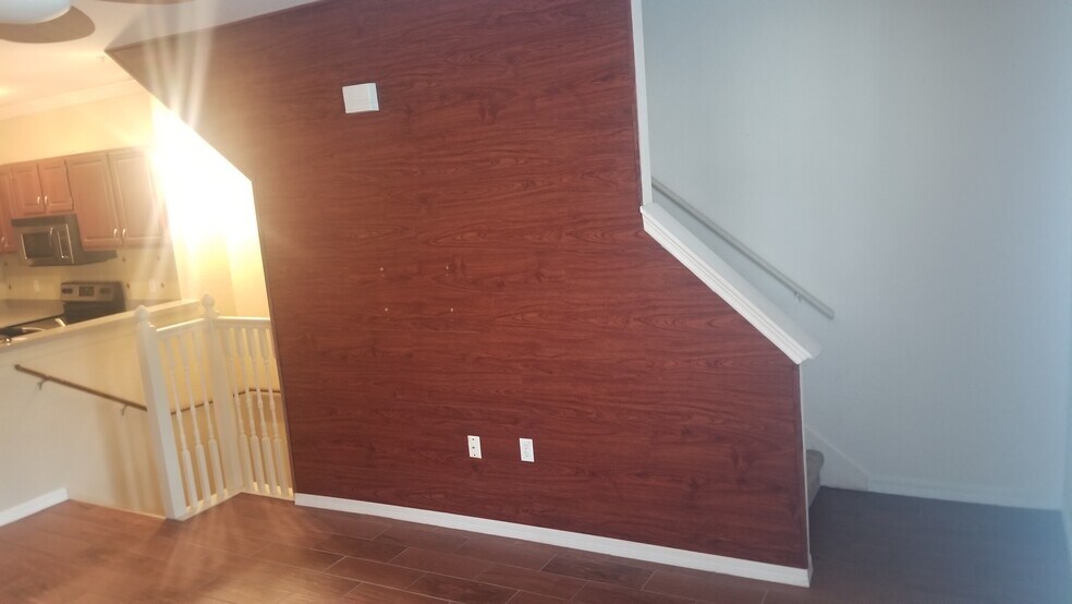 Building Photo - 1606 Legacy Park Dr