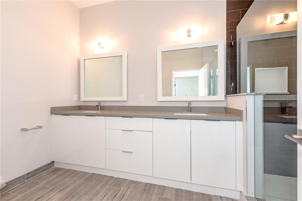 Building Photo - 1105 NE 2nd Ave