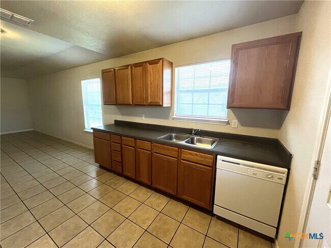 Building Photo - 1149 Misty Acres Dr