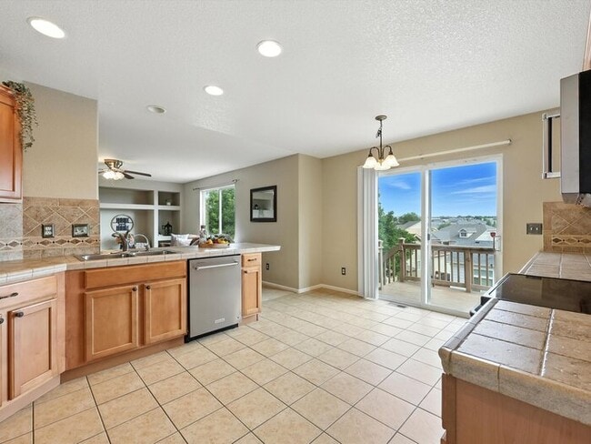 Building Photo - 8295 Cedar Chase Dr