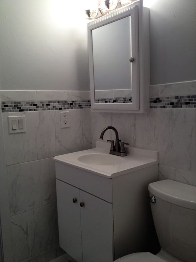 Building Photo - A Cozy 2 bed/1 bath Oasis in Central Boulder! Owner credits application fees! AVAILABLE SEPTEMBER...