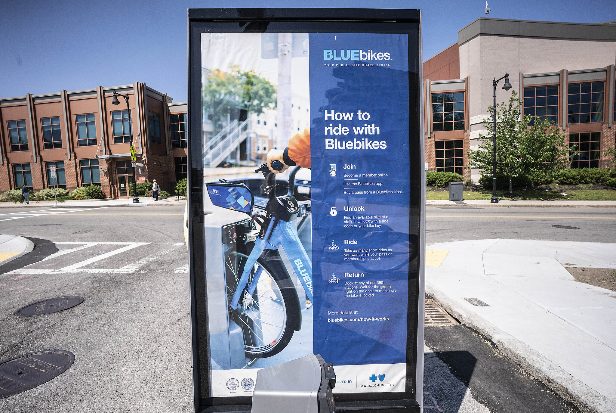 Blue Bike Info - 18 Magnolia Sq