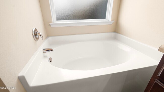 Building Photo - 7115 Shimano Way