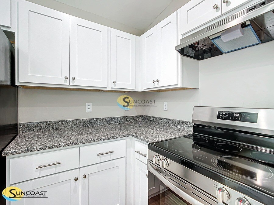 Building Photo - 20581 SW Marine Blvd