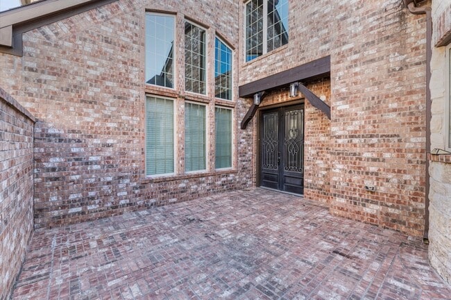 Building Photo - 4315 Laburnam Rd