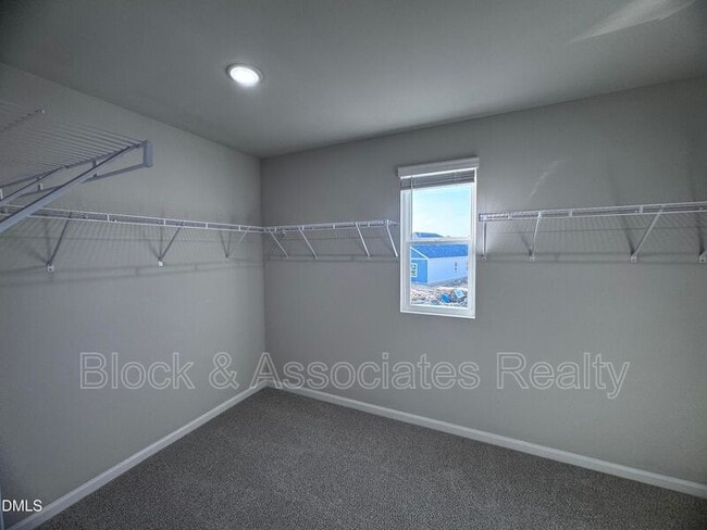Building Photo - 62 Thistle Patch Pl