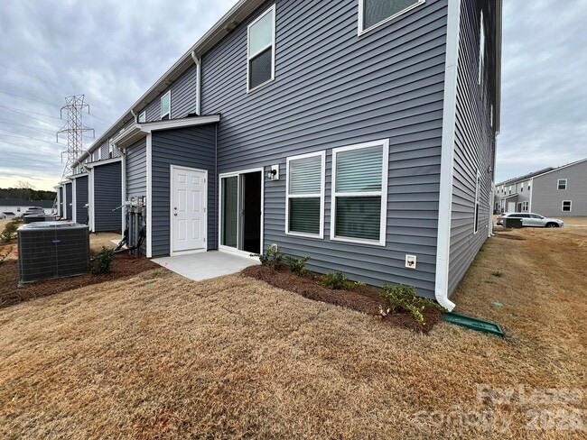 Building Photo - 1360 Fallen Acorn Ln