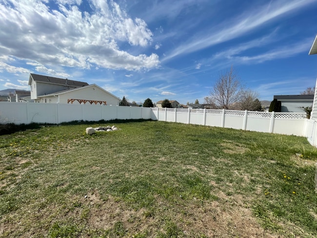 Building Photo - 4 Bd 3 Bath Home in Lehi