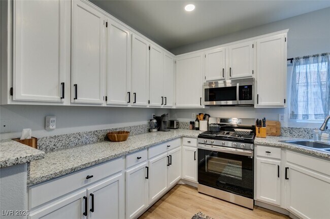 Building Photo - 75 N Valle Verde Dr